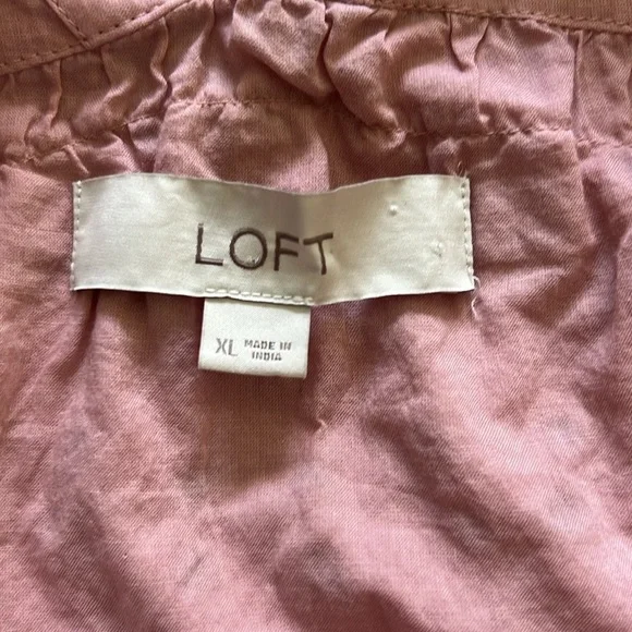 146. Loft, Mauve colored eyelet sleeveless shirt, fully lined, reversible?? XL - Picture 6 of 9